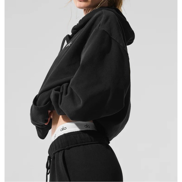 Alo Black Accolade Sweatshirt - Picture 3 of 8